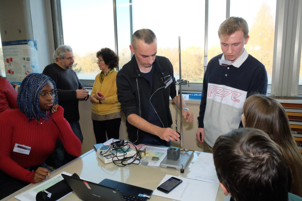 Physics and new technologies